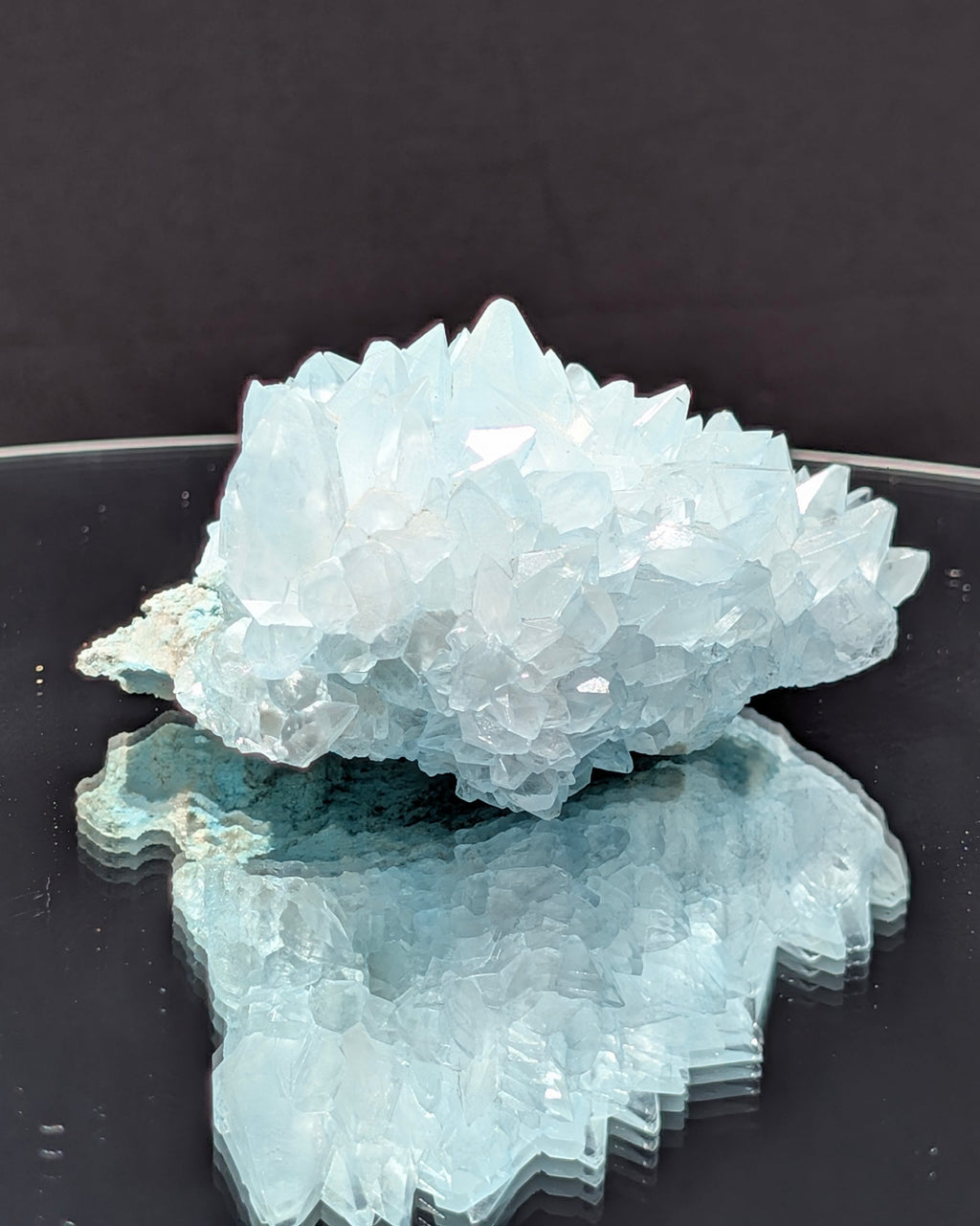 Heklaite cluster E
