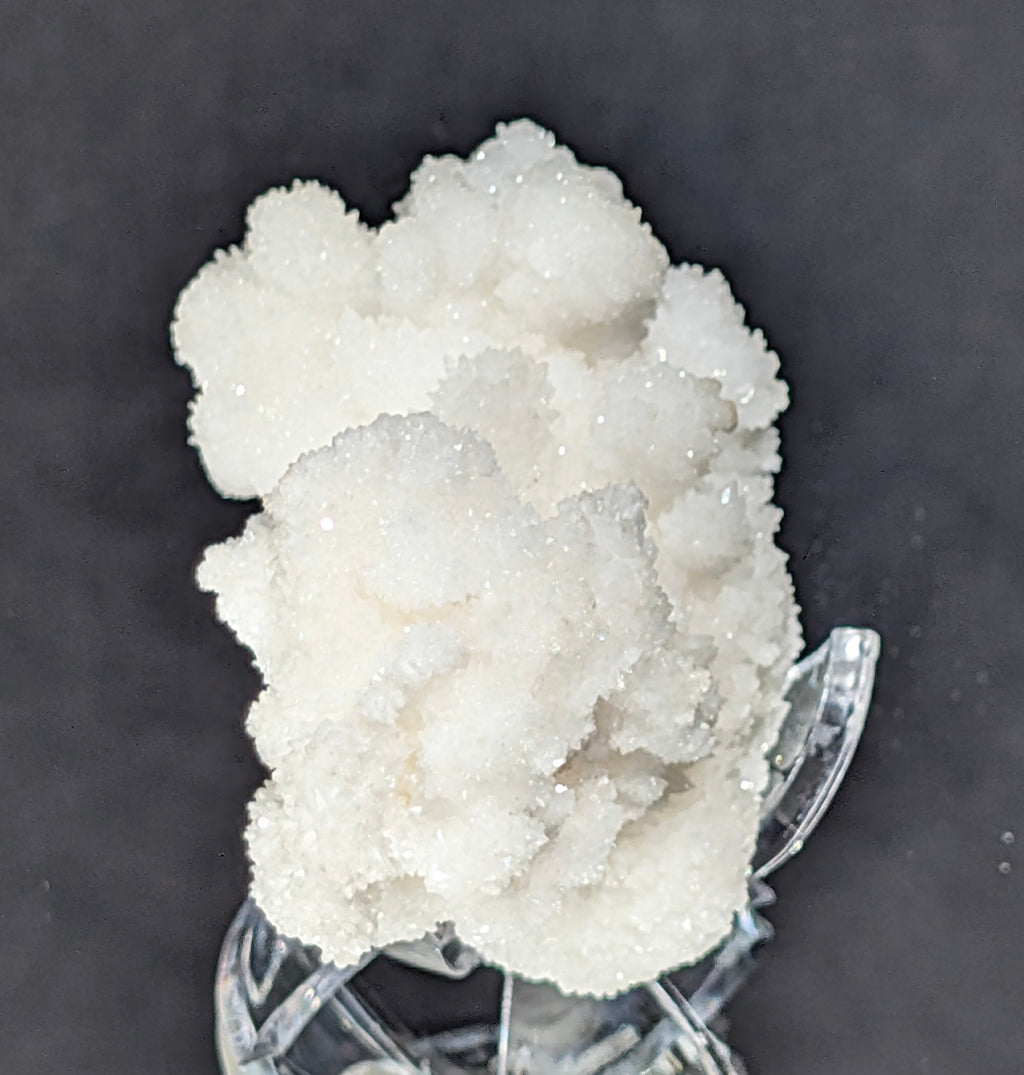 Fluorescent Aragonite Cluster I