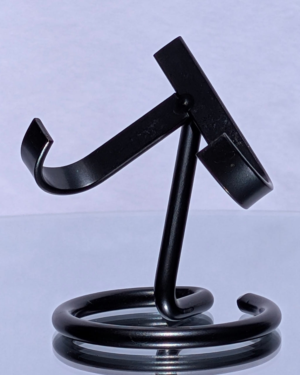 Metal Heart Stand