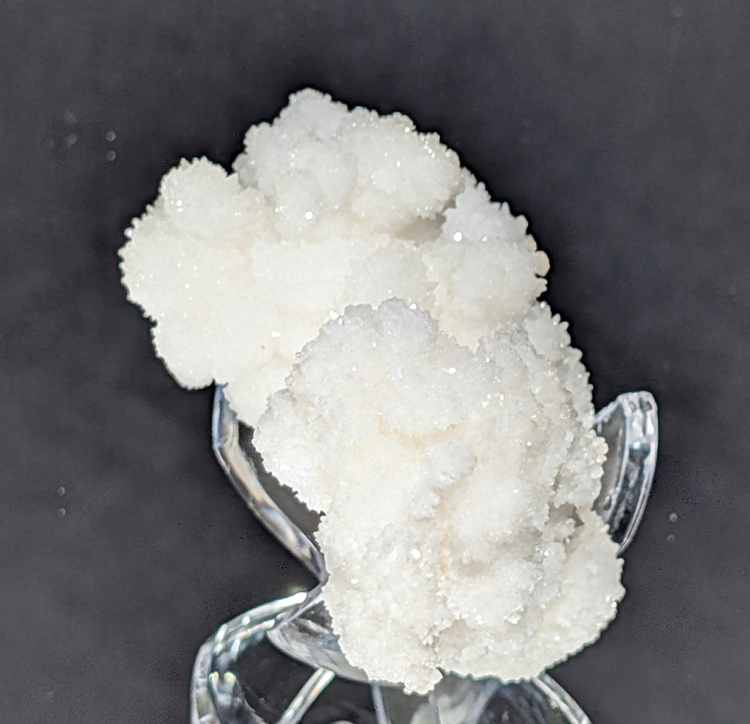 Fluorescent Aragonite Cluster I
