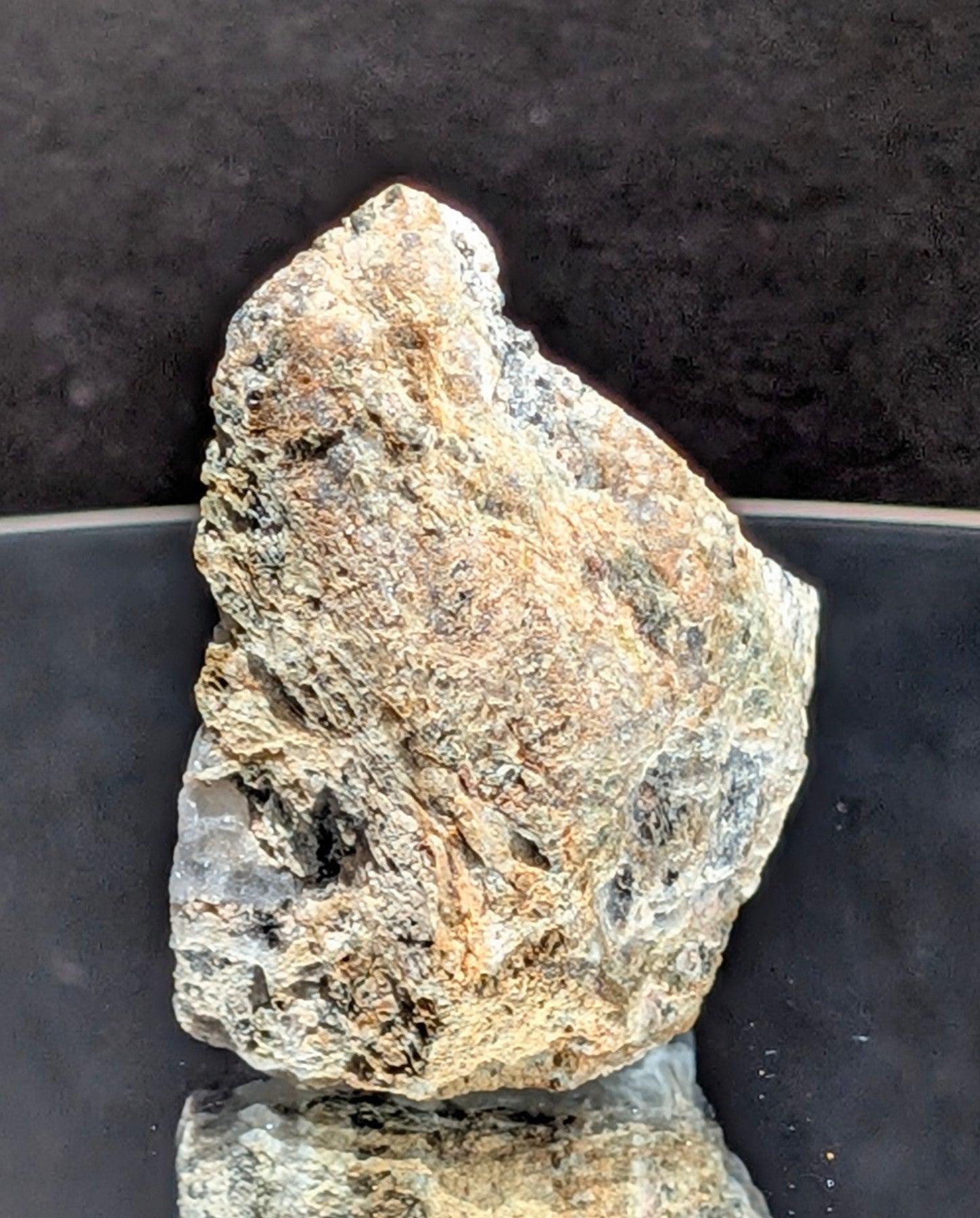 Fluorescent Trancas Geode with Quartz Crystals H