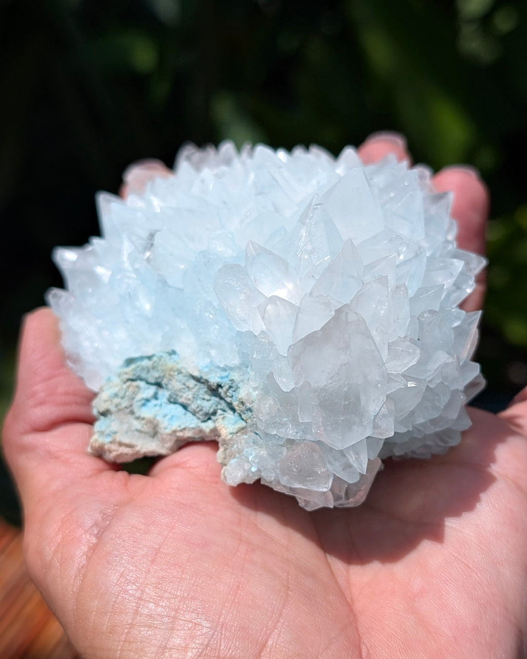 Heklaite cluster E