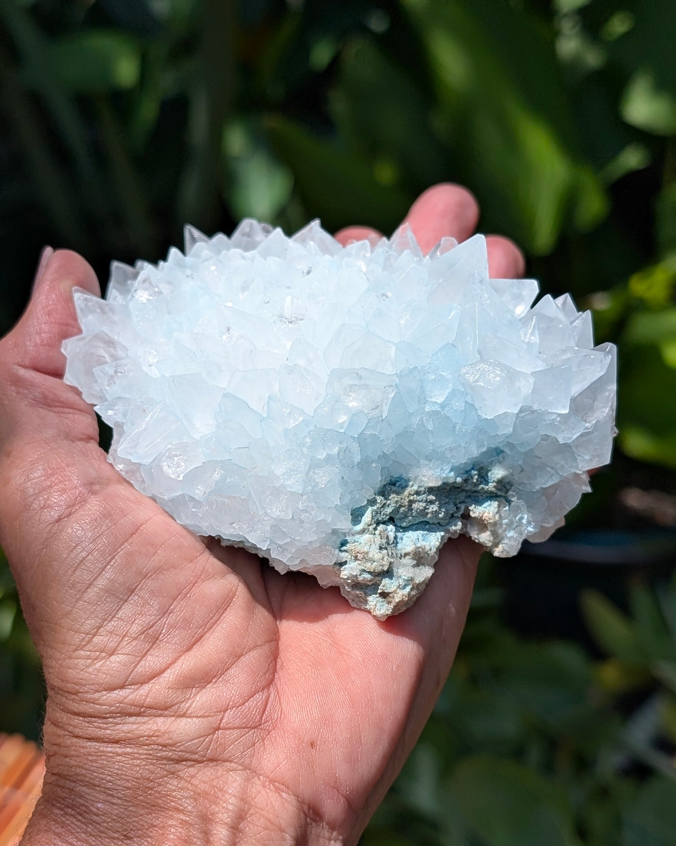 Heklaite cluster E