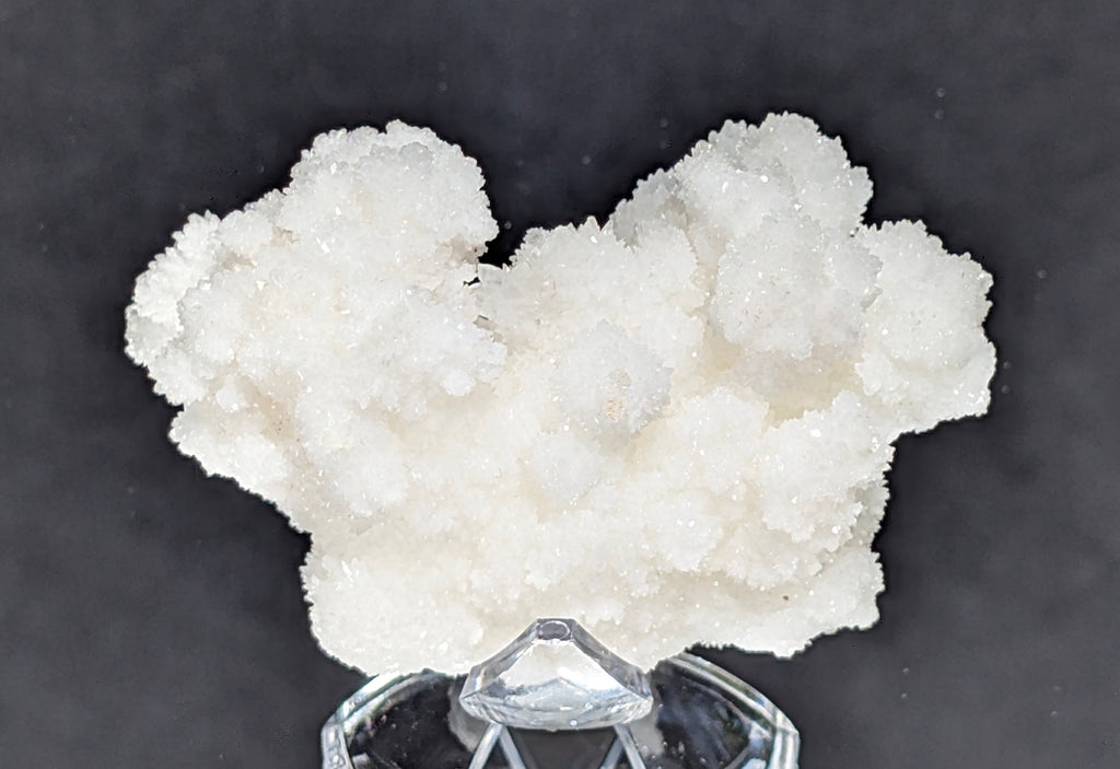 Fluorescent Aragonite Cluster I