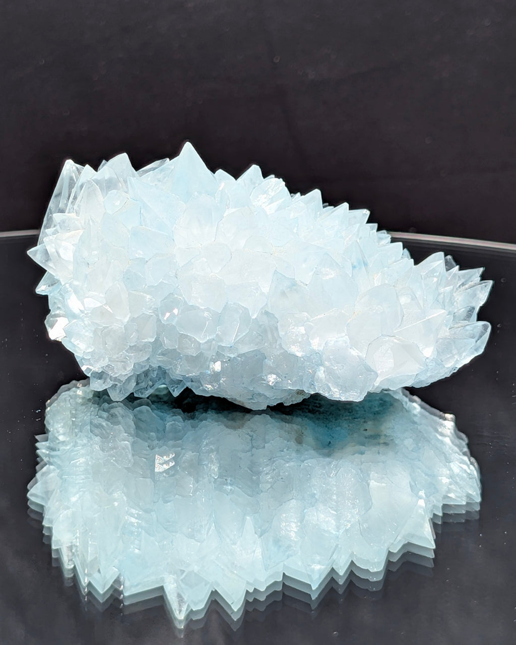Heklaite cluster E