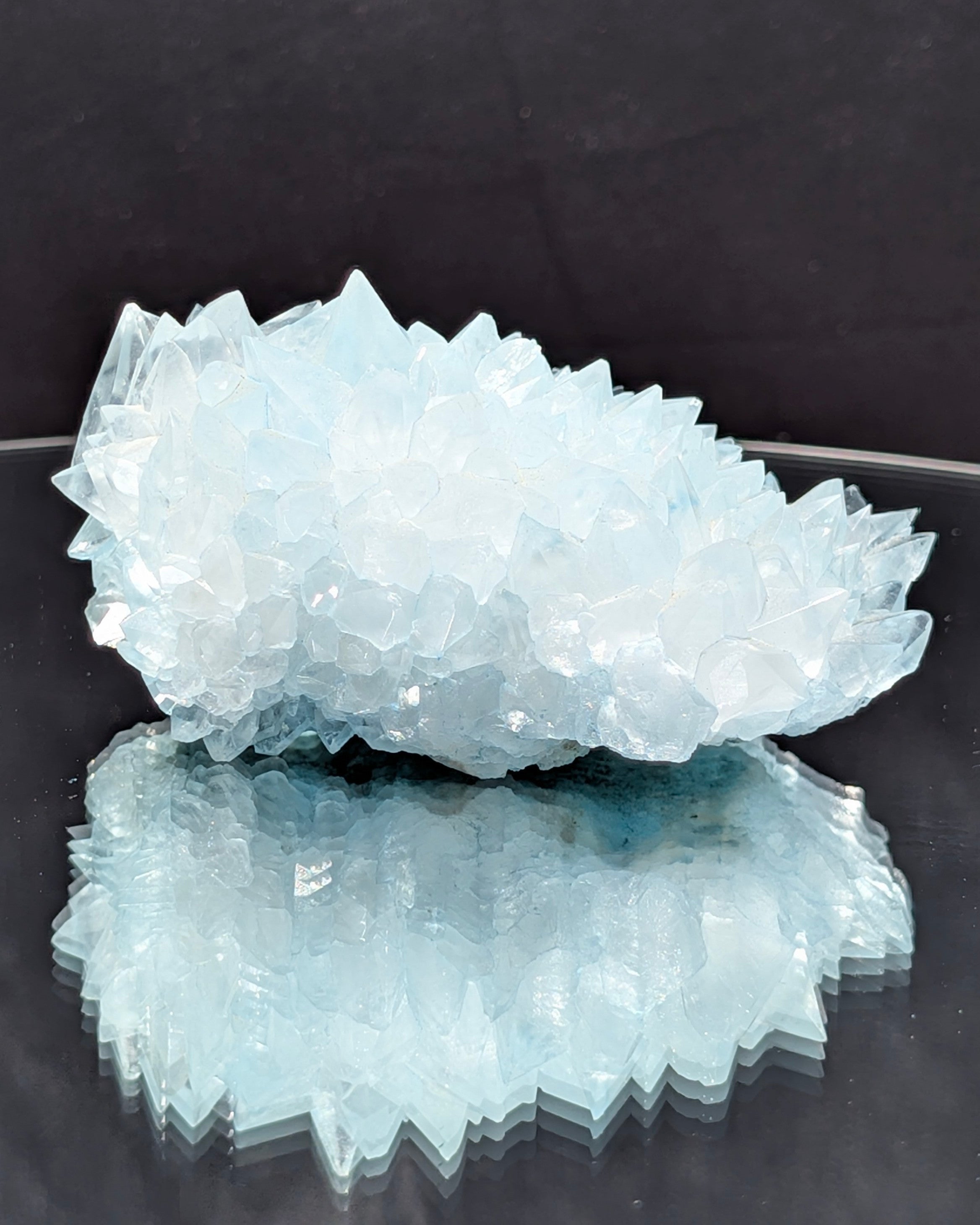Heklaite cluster E