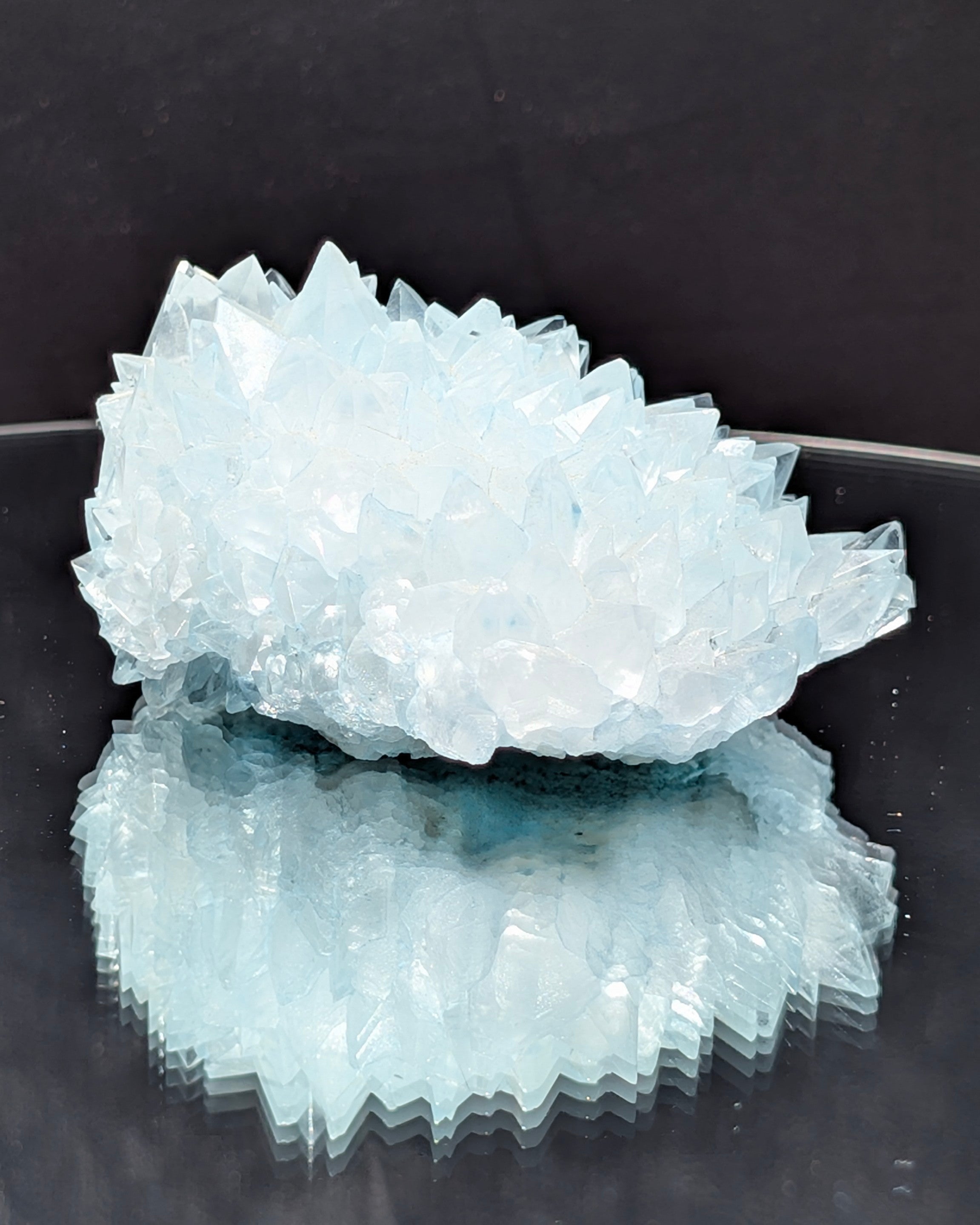 Heklaite cluster E