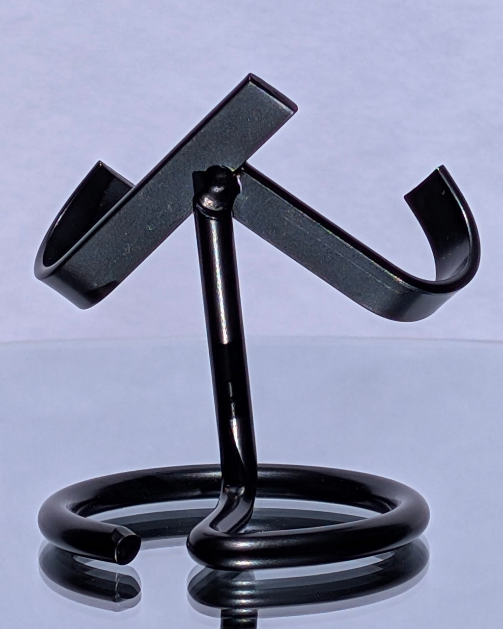 Metal Heart Stand