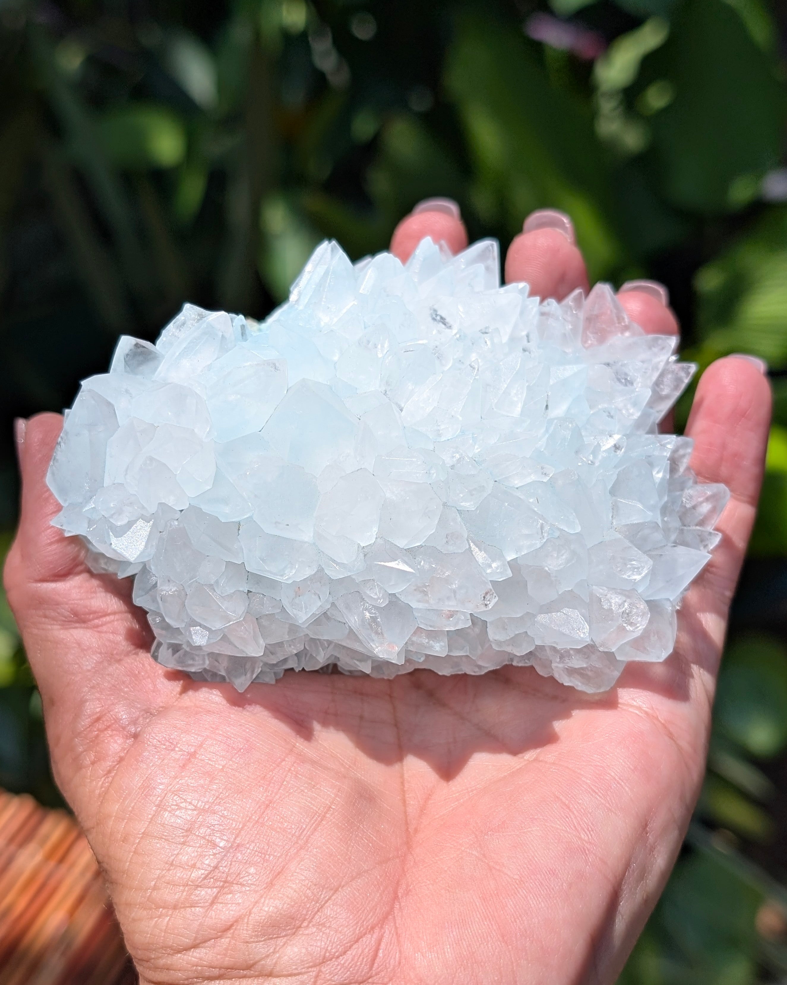 Heklaite cluster E