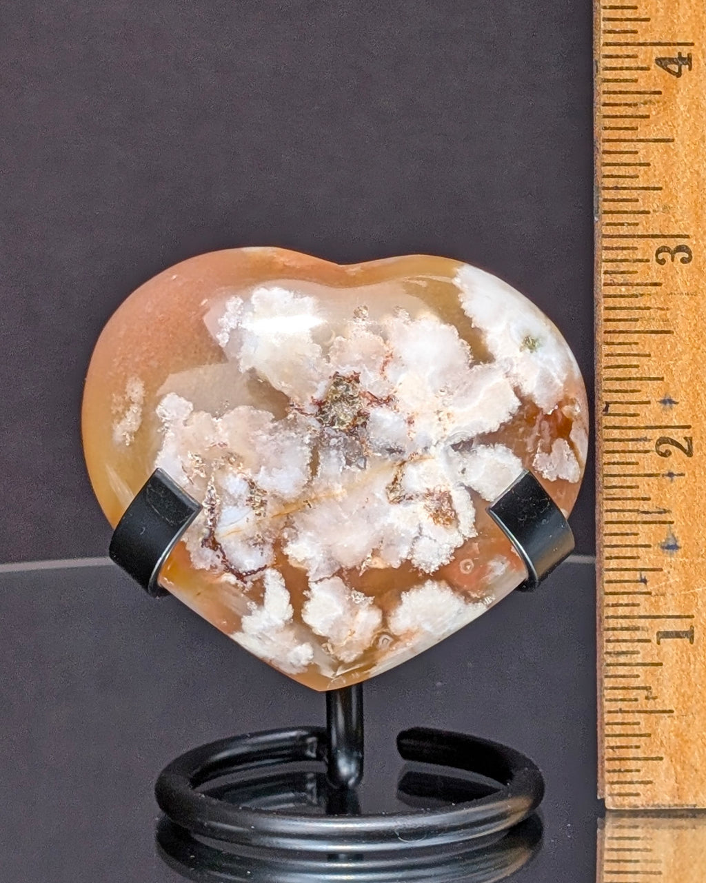 Metal Heart Stand