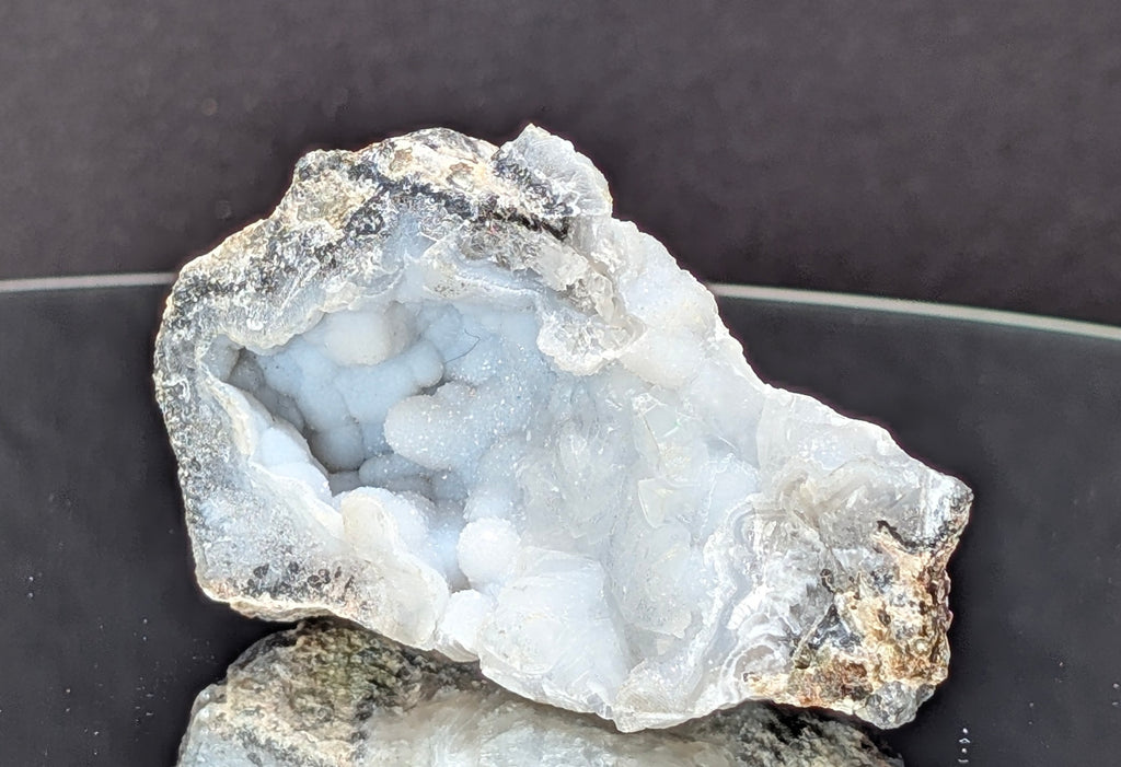 Fluorescent Trancas with Chalcedony G