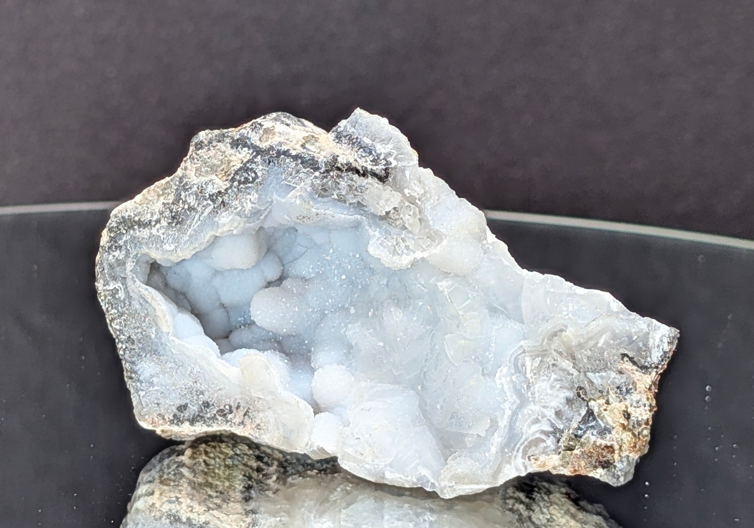Fluorescent Trancas with Chalcedony G