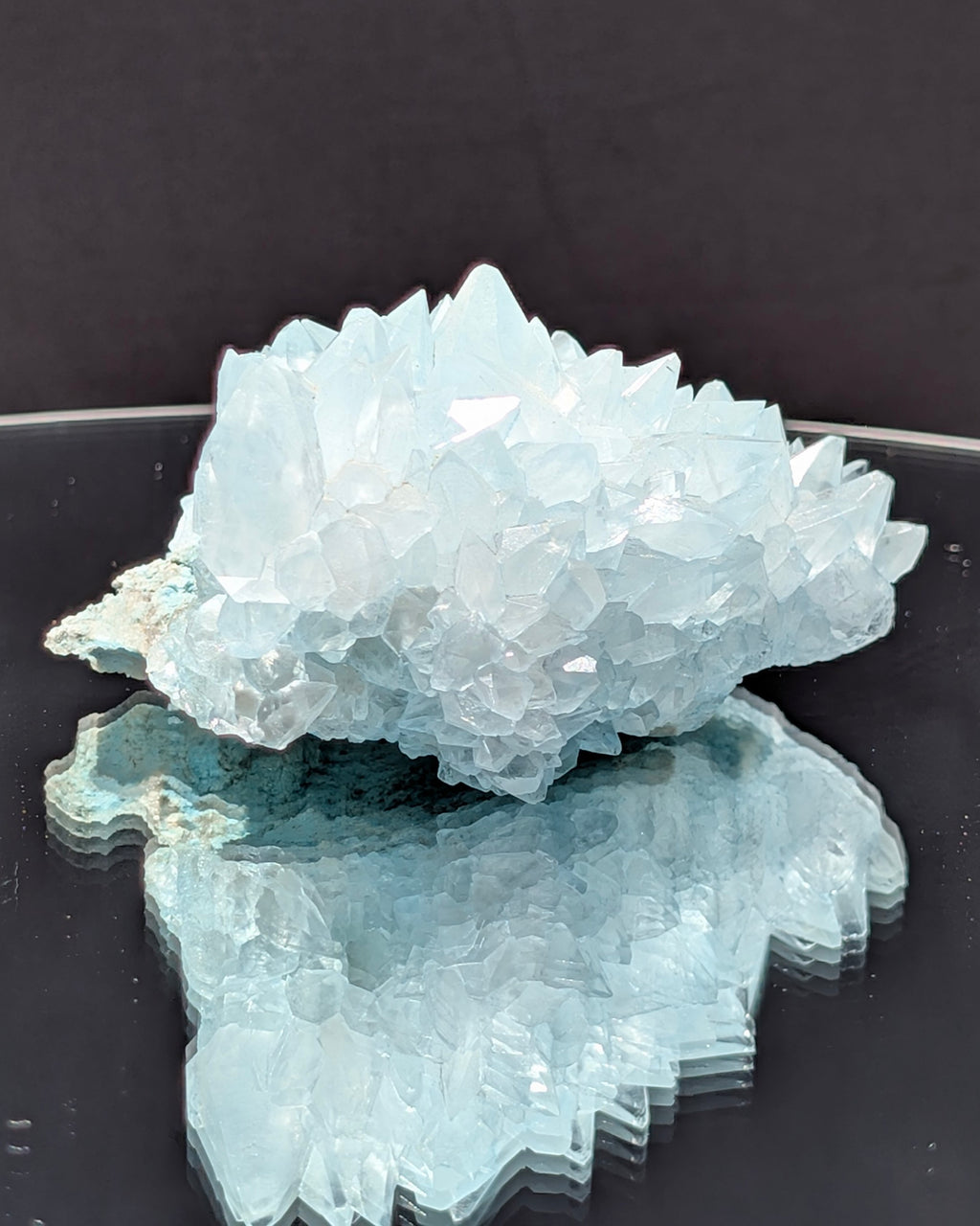 Heklaite cluster E