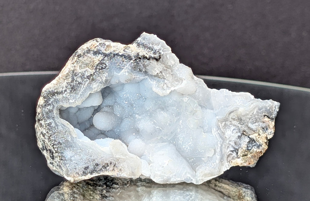 Fluorescent Trancas with Chalcedony G