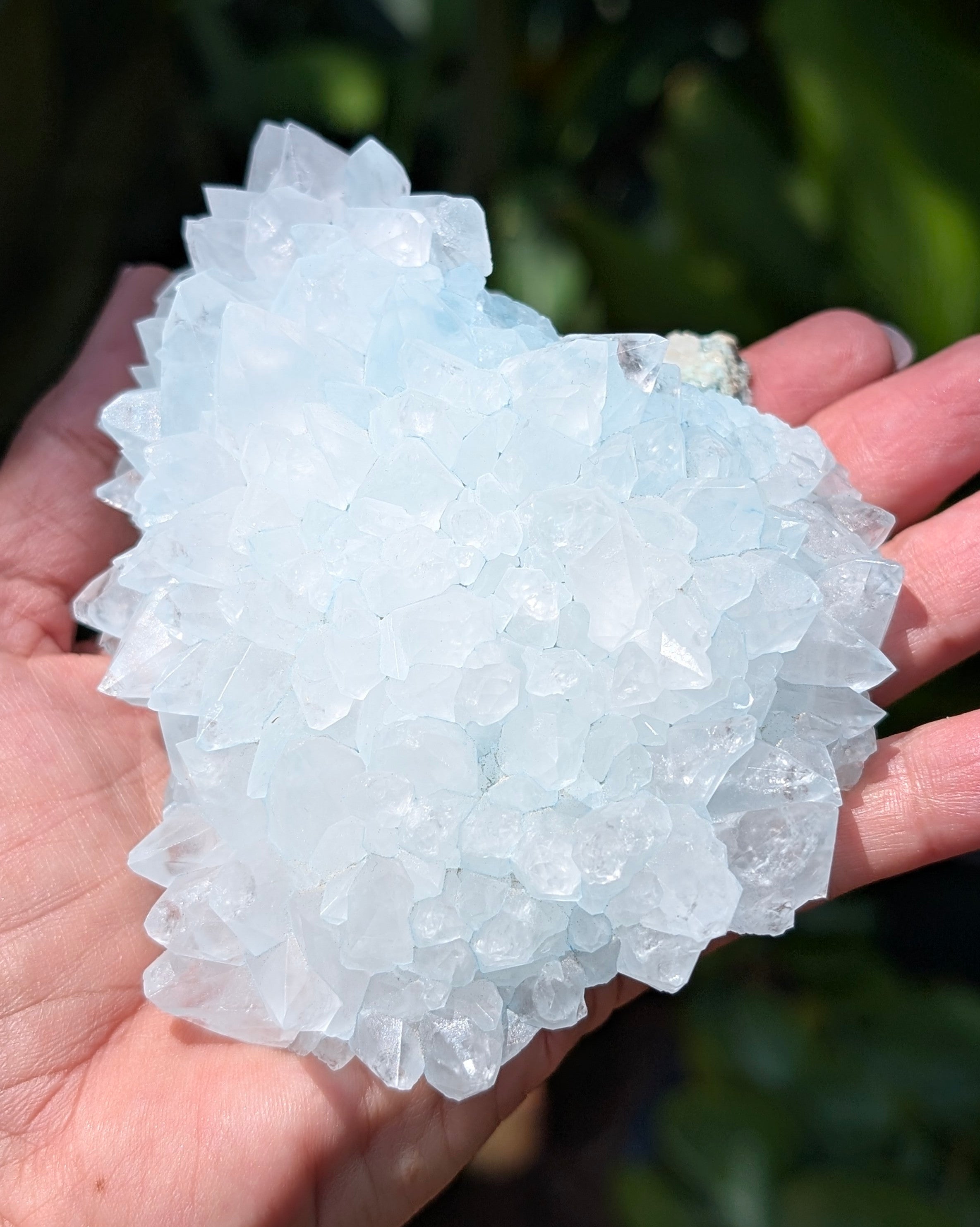 Heklaite cluster E