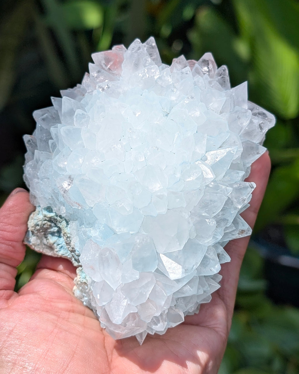 Heklaite cluster E
